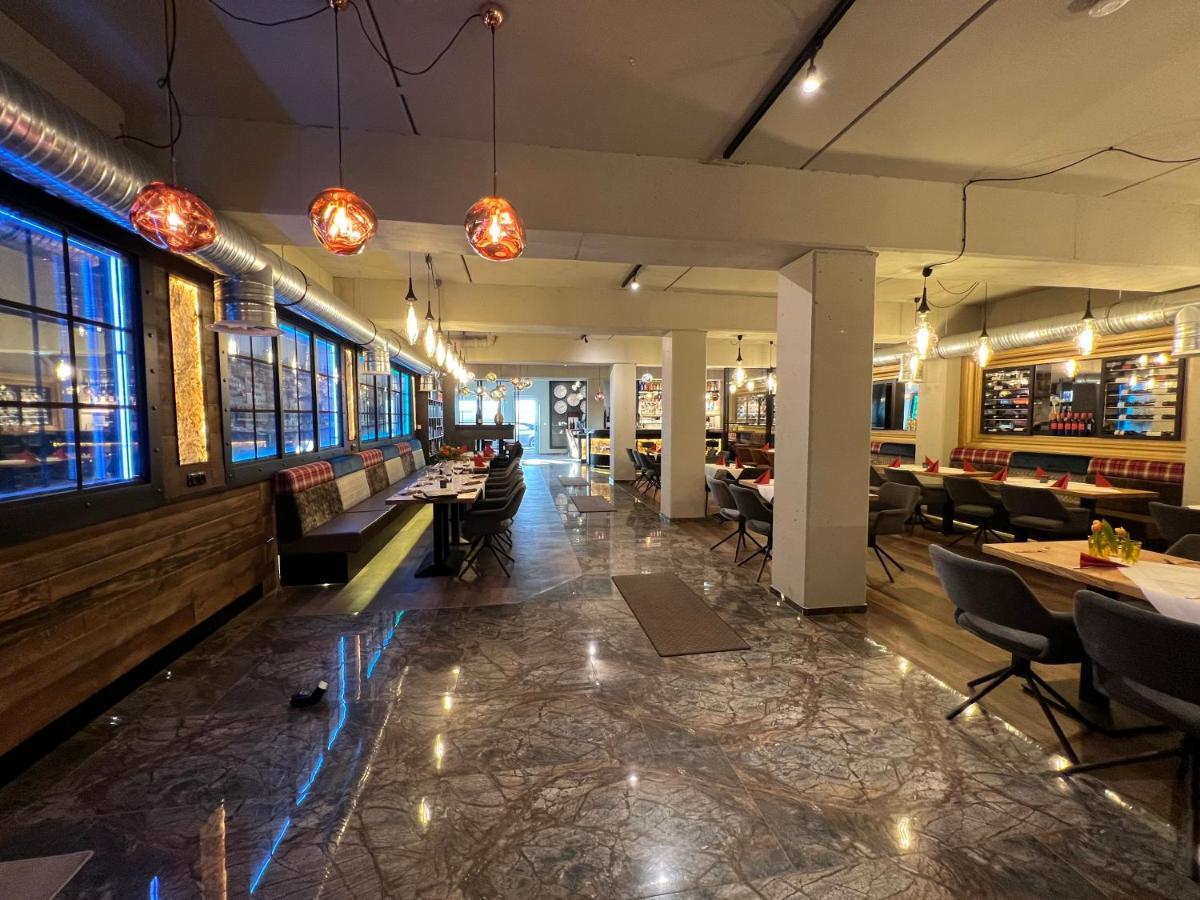 Hotel Ammerlaender Hof Вестерштеде Экстерьер фото