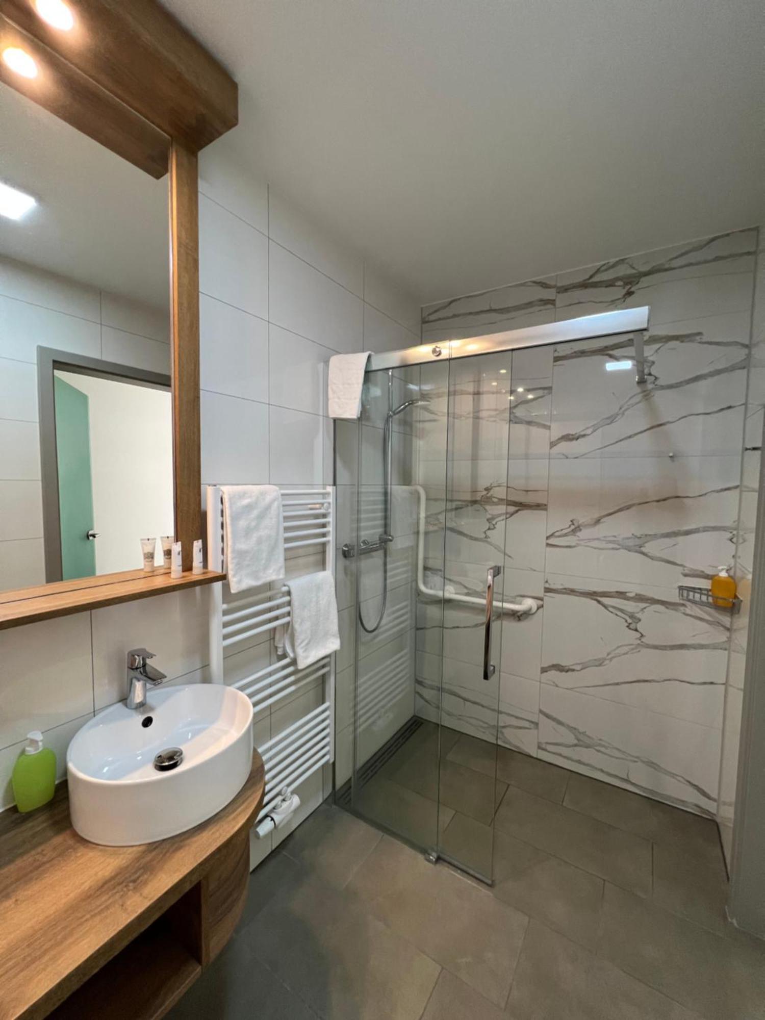 Hotel Ammerlaender Hof Вестерштеде Экстерьер фото